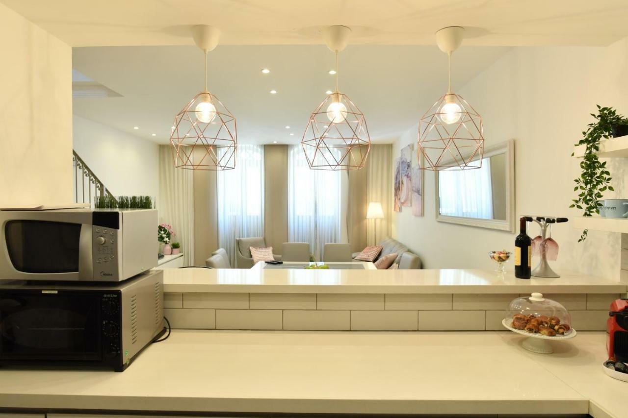 Saidoff, Amazing 4 Bedroom 3 Bath In City Center, Pool, Parking!!! Jerusalem Exterior photo