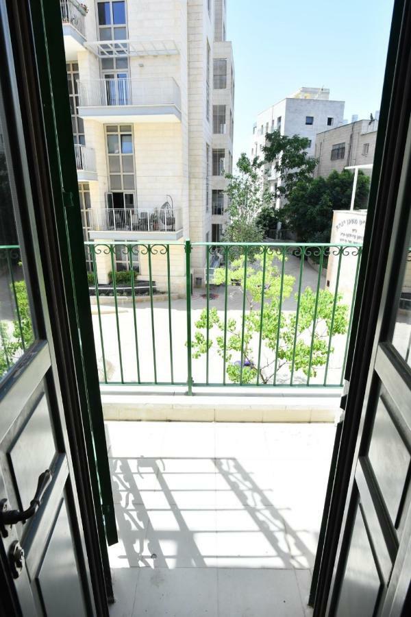 Saidoff, Amazing 4 Bedroom 3 Bath In City Center, Pool, Parking!!! Jerusalem Exterior photo