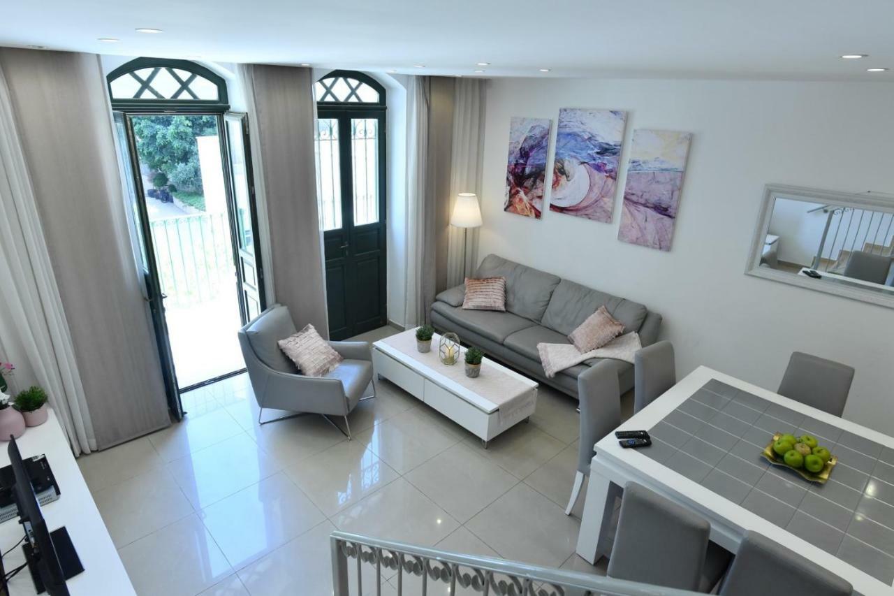 Saidoff, Amazing 4 Bedroom 3 Bath In City Center, Pool, Parking!!! Jerusalem Exterior photo